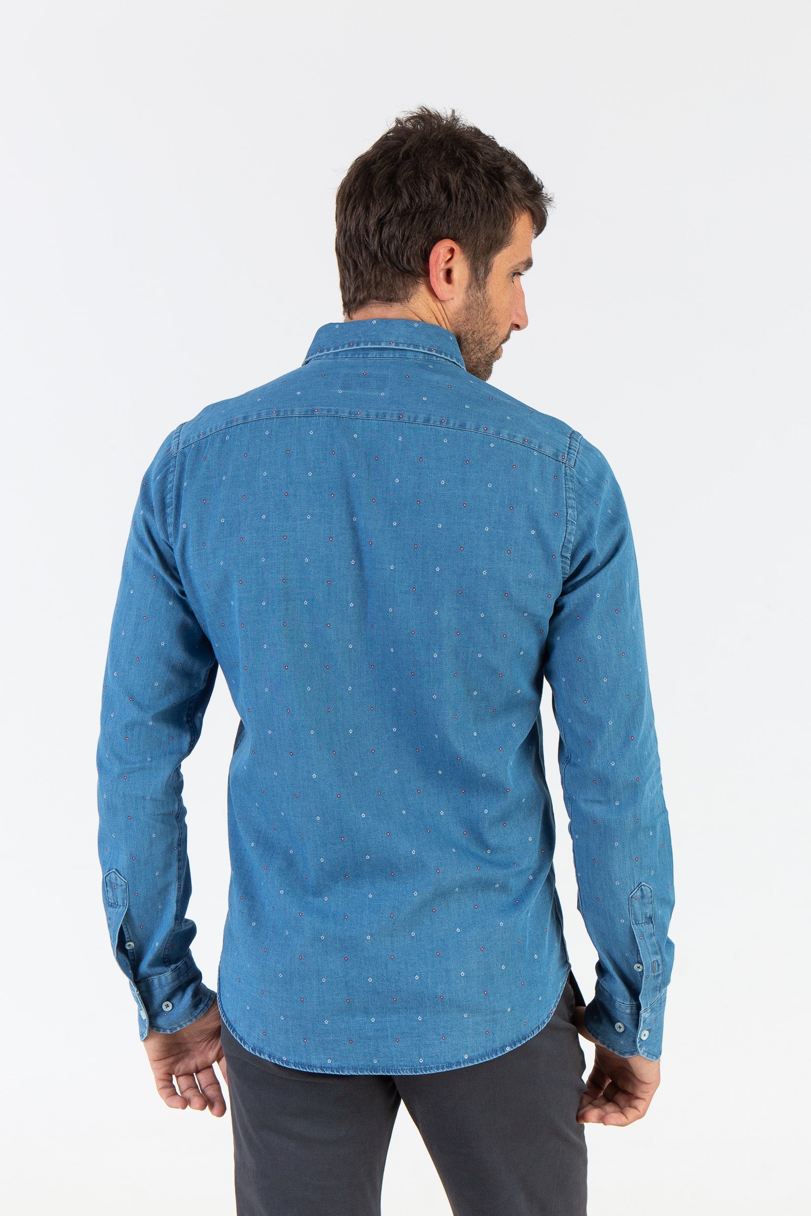 Camisa de denim estampada con flor