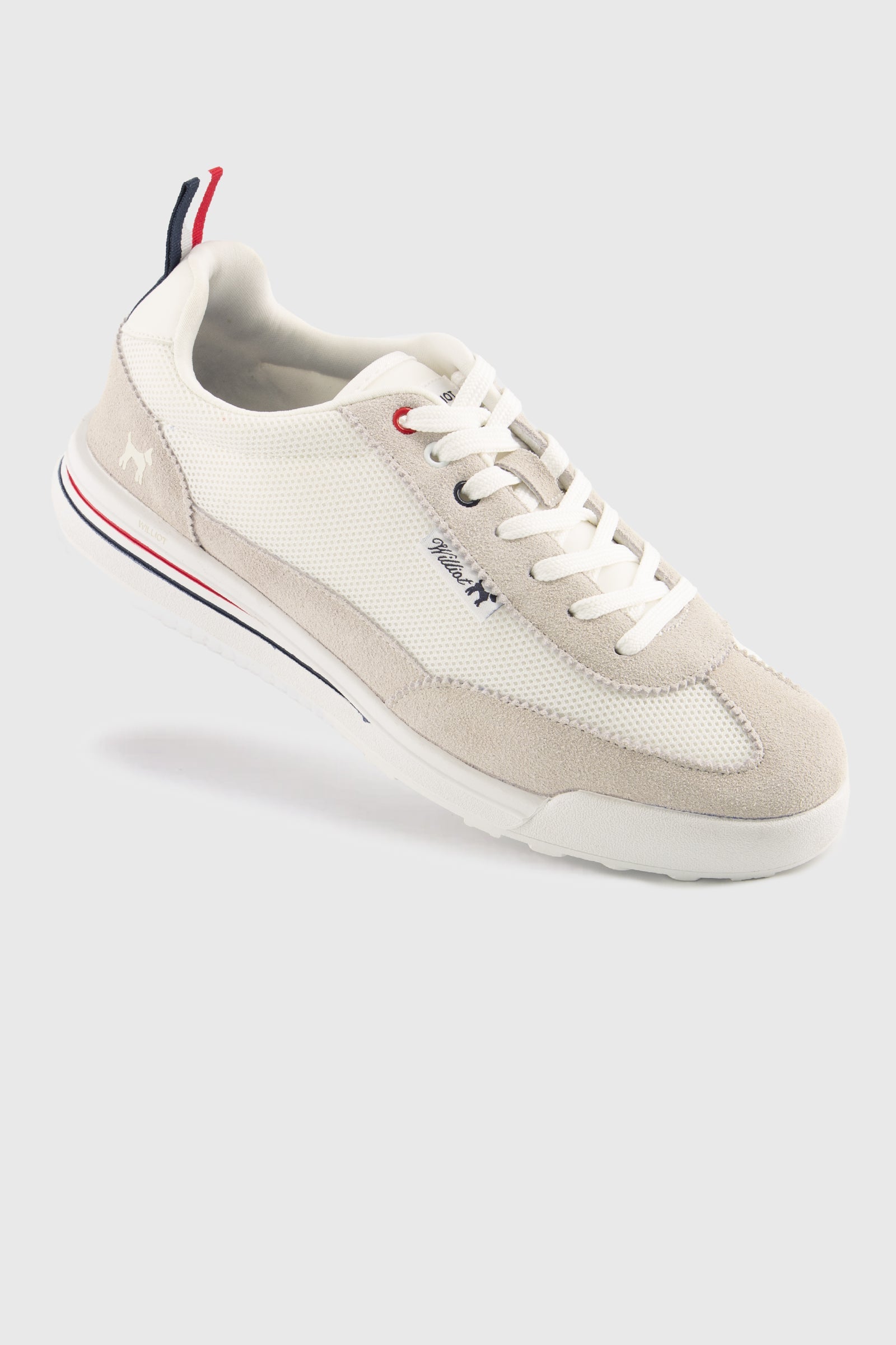 Zapatilla urbana de malla blanca